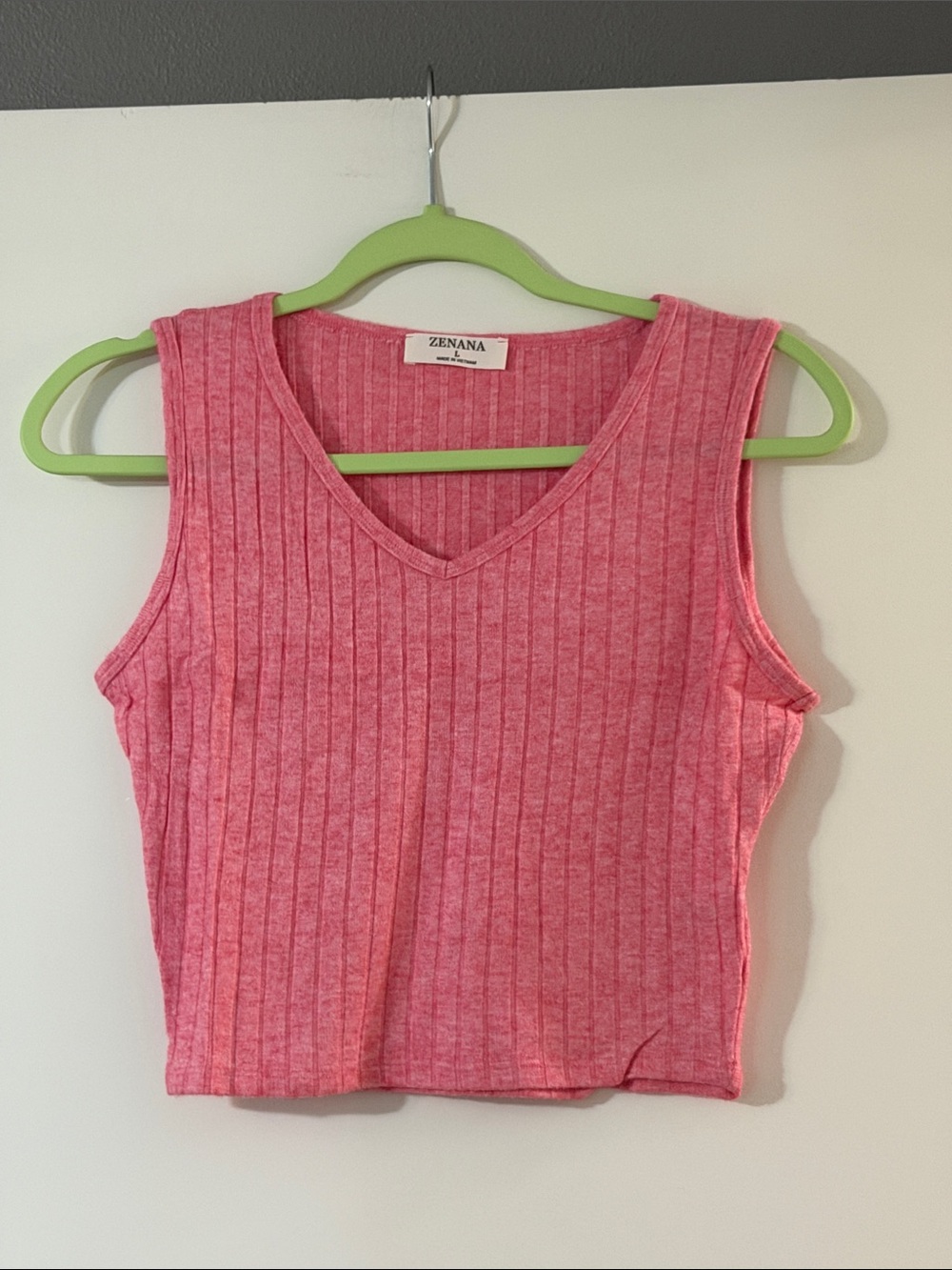 NWOT Zenana Outfitters Rose Pink Ribbed V-Neck Tank